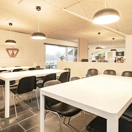 For 24 Guests, Semesterbostad *